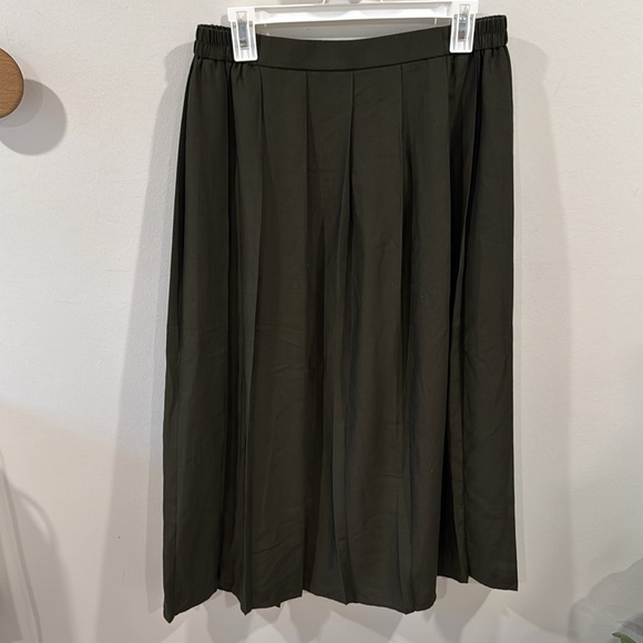 Uniqlo Women’s Elegant Dark Green Pleated Skirt Long Size L - Picture 4 of 5